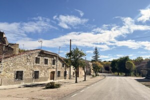 Nucleo rural con casas de piedra