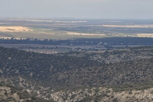 Vista de valle rural, entorno de hospitalidad de naturaleza
