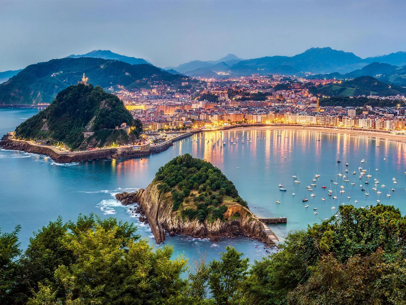Bah&iacute;a de La Concha, San Sebasti&aacute;n, al atardecer